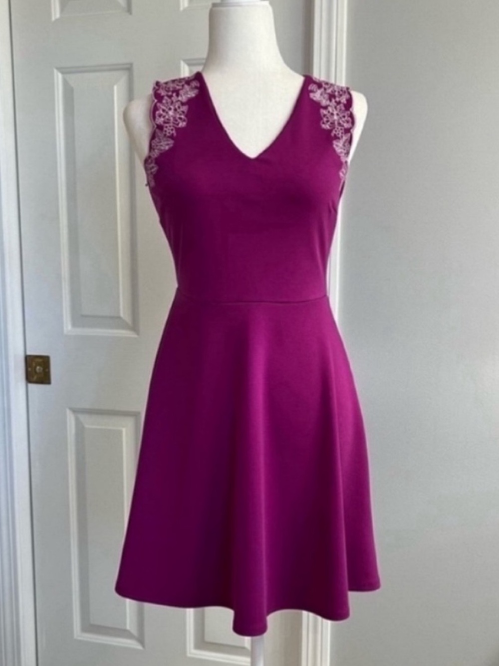 Francescas Collection Purple
Sleeveless Dress Size S